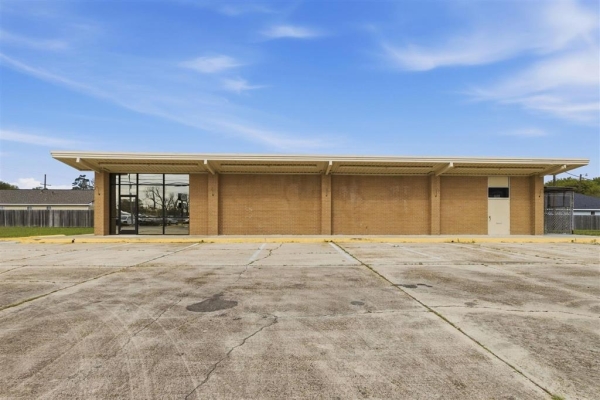 Listing Image #2 - Office for sale at 309 N Huntington Street N, Sulphur LA 70663 Listing Image #2 - Office for sale at 309 N Huntington Street N, Sulphur LA 70663