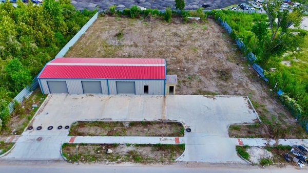 Listing Image #1 - Industrial for sale at 4010 Swingle Road, Houston TX 77047 Listing Image #1 - Industrial for sale at 4010 Swingle Road, Houston TX 77047