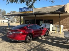 Retail property for sale in Caru, CA