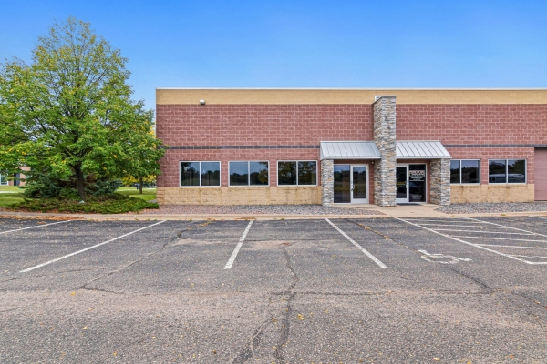 Office for Sale - 2001 O'Neil Rd, Hudson WI