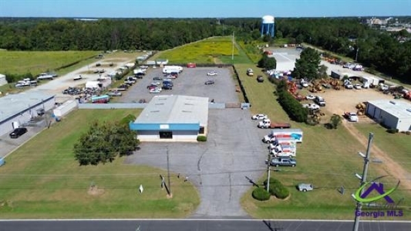 Listing Image #1 - Industrial for sale at 302 & 320 Valley Drive, Perry GA 31069 Listing Image #1 - Industrial for sale at 302 & 320 Valley Drive, Perry GA 31069