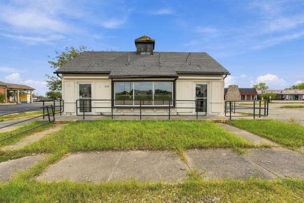 Listing Image #1 - Retail for sale at 332 W National Rd, Englewood OH 45322 Listing Image #1 - Retail for sale at 332 W National Rd, Englewood OH 45322