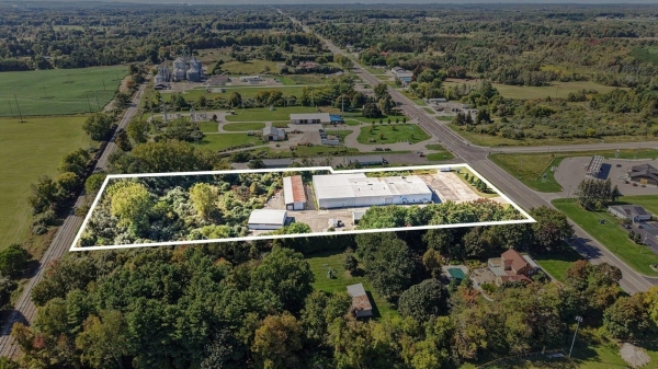Listing Image #2 - Retail for sale at 467 W. US-10, Scottville MI 49454 Listing Image #2 - Retail for sale at 467 W. US-10, Scottville MI 49454