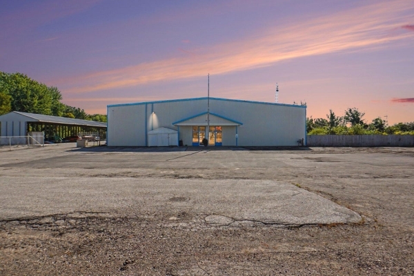 Listing Image #3 - Retail for sale at 467 W. US-10, Scottville MI 49454 Listing Image #3 - Retail for sale at 467 W. US-10, Scottville MI 49454