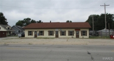 Retail for sale in Wood River, IL
