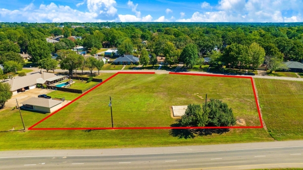 Listing Image #3 - Land for sale at 800 38th Street Southeast, Paris TX 75462 Listing Image #3 - Land for sale at 800 38th Street Southeast, Paris TX 75462