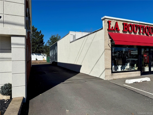 Listing Image #3 - Retail for sale at 4181 Merrick Road, Massapequa NY 11758