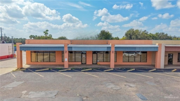 Listing Image #1 - Retail for sale at 211 W Nolana Avenue, Mcallen TX 78504 Listing Image #1 - Retail for sale at 211 W Nolana Avenue, Mcallen TX 78504