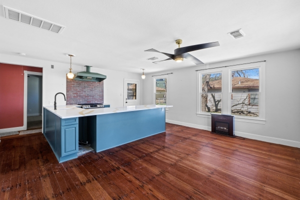 Listing Image #3 - Others for sale at 2702 S 2ND ST, Austin TX 78704