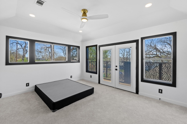 Listing Image #9 - Others for sale at 2702 S 2ND ST, Austin TX 78704