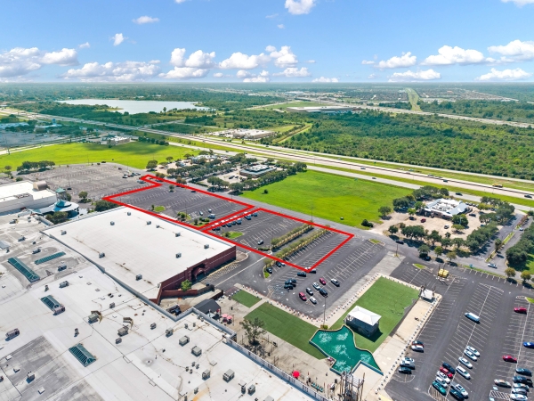 Listing Image #5 - Land for sale at 10000 Emmett F Lowry Expy, Texas City TX 77591 Listing Image #5 - Land for sale at 10000 Emmett F Lowry Expy, Texas City TX 77591
