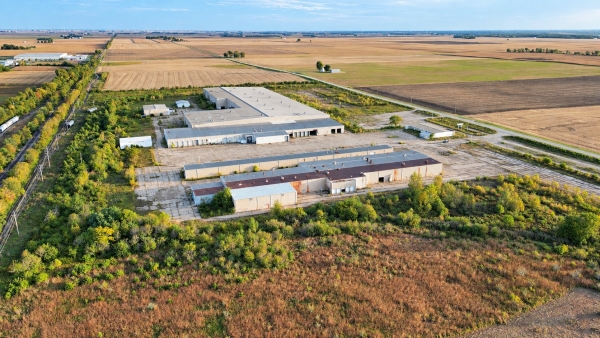 Listing Image #1 - Industrial for sale at 1000 14th St, Charleston IL 61920