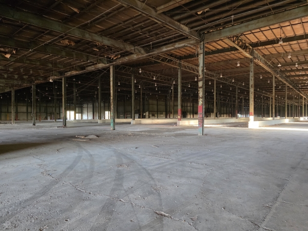 Listing Image #2 - Industrial for sale at 1000 14th St, Charleston IL 61920