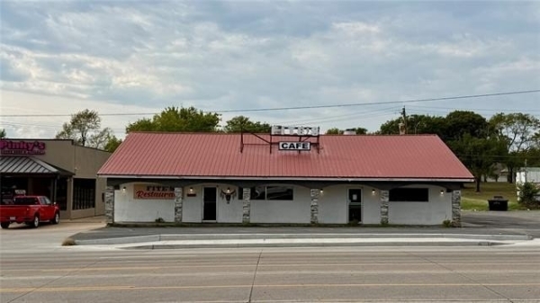 Listing Image #1 - Others for sale at 1310 S Muskogee Avenue, Tahlequah OK 74464