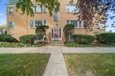 Listing Image #2 - Multi-family for sale at 4762 N Lotus Avenue, Chicago IL 60630