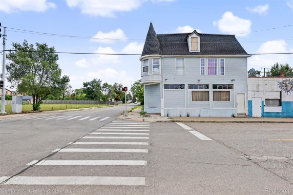 Listing Image #2 - Others for sale at 4187 Junction Avenue, Detroit MI 48210