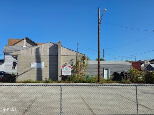Listing Image #1 - Others for sale at 1921 8th Avenue, Altoona PA 16602