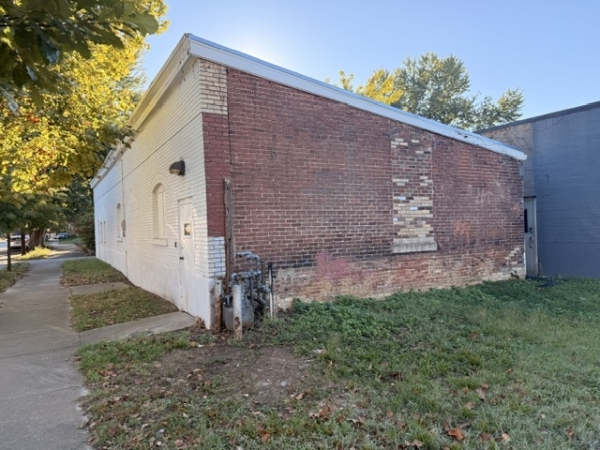 Listing Image #3 - Others for sale at 1029 S 6th Street, Louisville KY 40203