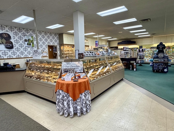 Listing Image #3 - Retail for sale at 1006 S Main Street , Suite 1, Cheboygan MI 49721 Listing Image #3 - Retail for sale at 1006 S Main Street , Suite 1, Cheboygan MI 49721