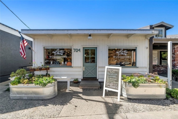 Listing Image #1 - Industrial for sale at 704 Main, Cambria CA 93428