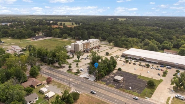 Listing Image #3 - Office for sale at 501 N Main Street, Lindale TX 75771 Listing Image #3 - Office for sale at 501 N Main Street, Lindale TX 75771