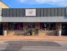 Listing Image #2 - Retail for sale at 208 W Main, Mountain View AR 72560