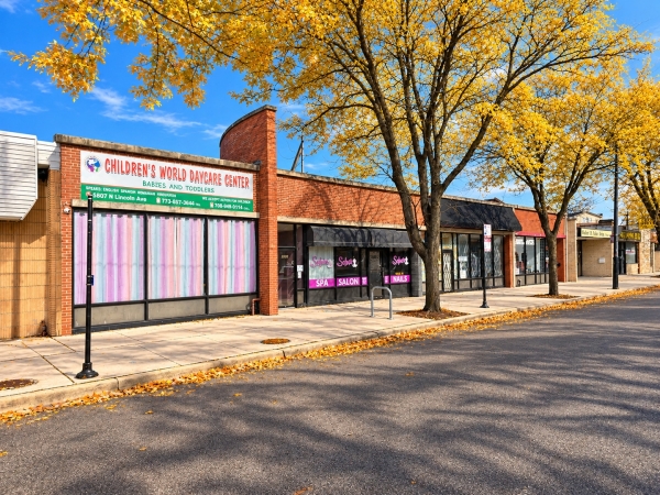 Listing Image #2 - Retail for sale at 5801 N Lincoln Avenue, Chicago IL 60659 Listing Image #2 - Retail for sale at 5801 N Lincoln Avenue, Chicago IL 60659