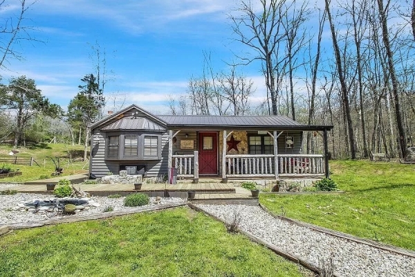 Listing Image #1 - Others for sale at 288 Olive Avenue, Bonnieville KY 42713 Listing Image #1 - Others for sale at 288 Olive Avenue, Bonnieville KY 42713