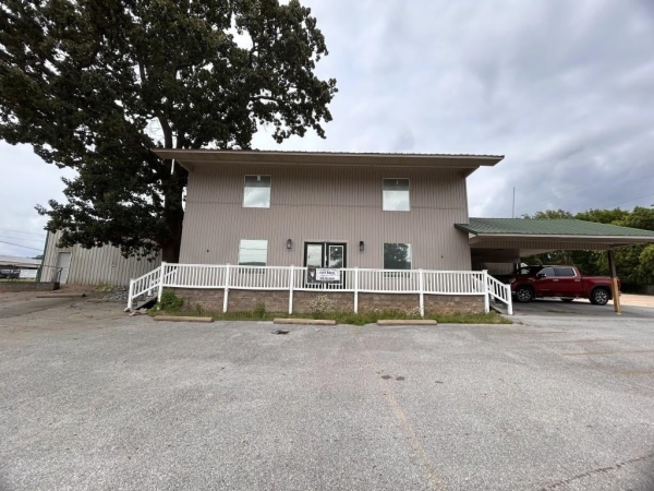 Listing Image #2 - Others for sale at 905 W Main Street, Mountain View AR 72560