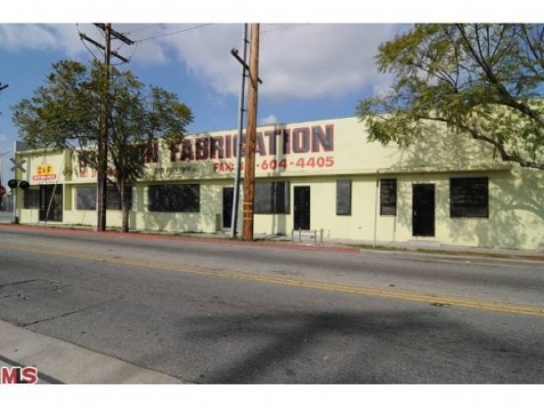 Listing Image #1 - Industrial for sale at 2552 Fernwood Ave, Lynwood CA 90262