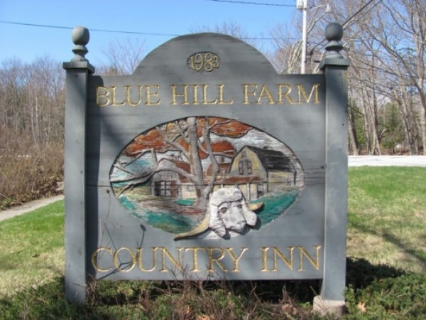 Listing Image #1 - Bed Breakfast for sale at 578 Pleasant Street, Blue Hill ME 04605