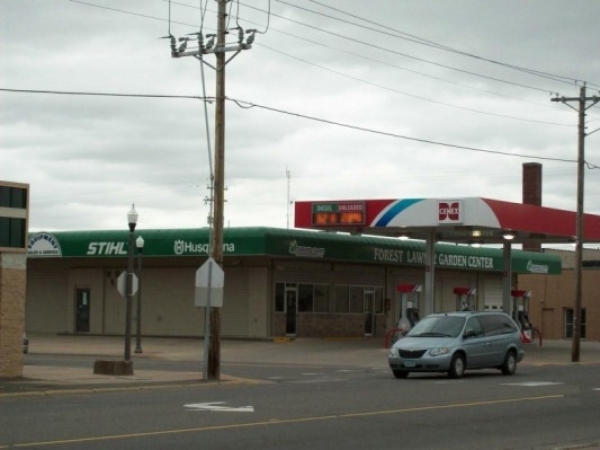 Listing Image #1 - Retail for sale at 140 W 1st Ave, Cambridge MN 55008