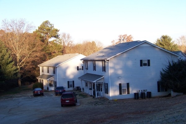 Listing Image #1 - Multi-family for sale at 5358 Whitmire Drive, Gainesville GA 30504