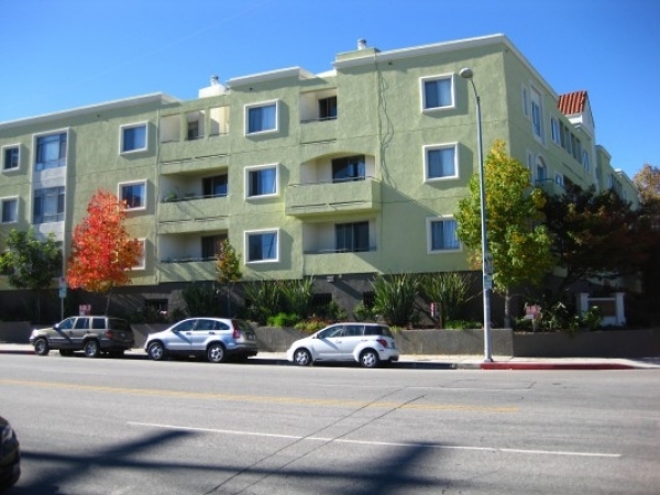 Listing Image #1 - Multi-family for sale at 14900 Moorpark Street, Sherman Oaks CA 91403