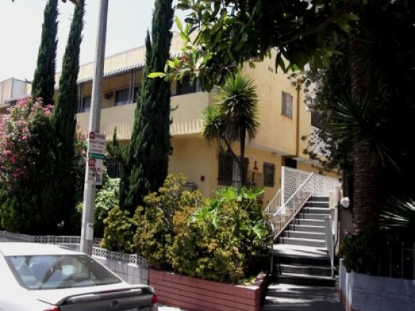 Listing Image #1 - Multi-family for sale at 1037 N Genesee, West Hollywood CA 90046