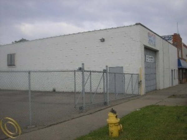 Listing Image #1 - Industrial for sale at 7334 Greenfield, Dearborn MI 48126