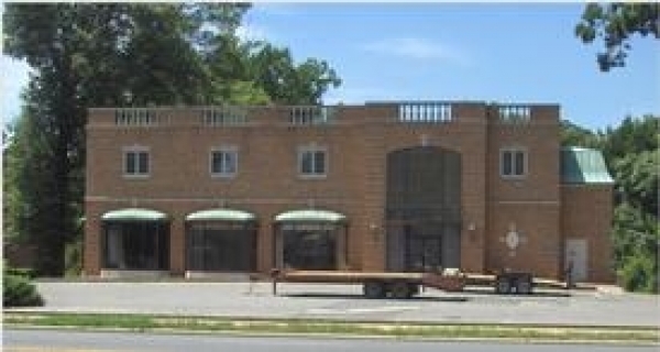 Listing Image #1 - Retail for sale at 520 Providence Rd, Charlotte NC 28207