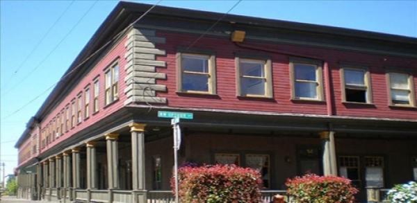 Listing Image #1 - Multi-family for sale at 2561 NW Upshur Street, Portland OR 97210