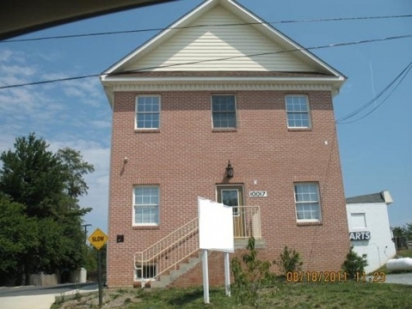 Listing Image #1 - Office for sale at 10017 Locust Dr, Damascus MD 20872
