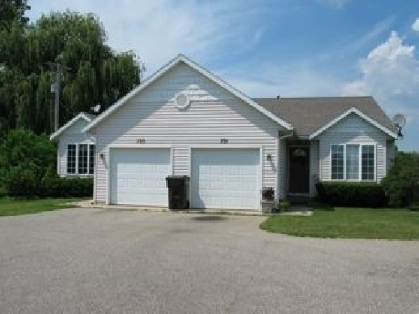 Listing Image #1 - Multi-family for sale at 725 76th Street  SE, Culterville , Grand Rapid MI 49508