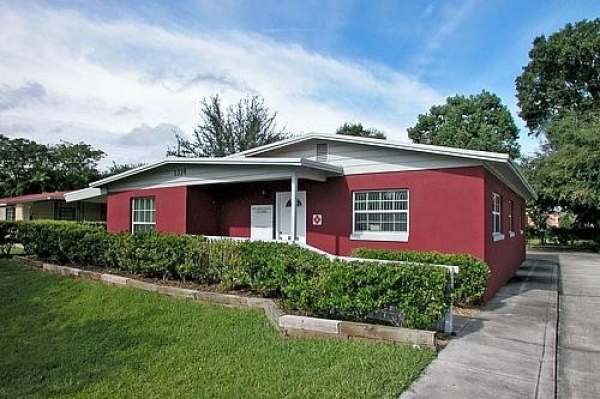 Listing Image #1 - Office for sale at 1334 S Semoran Blvd, Orlando FL 32807