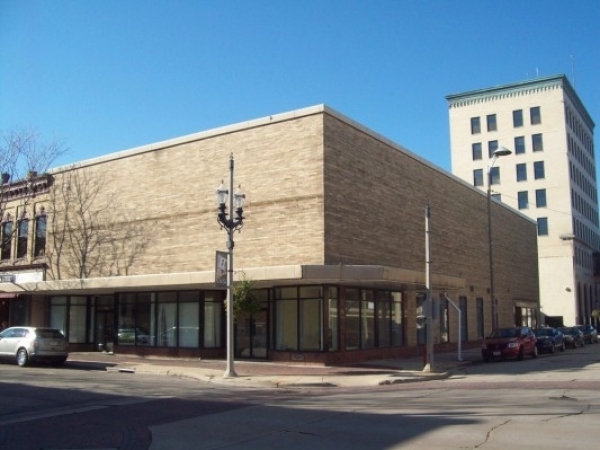 Listing Image #1 - Office for sale at 5700 6th Ave., Kenosha WI 53140