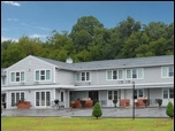Listing Image #1 - Motel for sale at 207 Waterford Parkway North, Waterford CT 06385 Listing Image #1 - Motel for sale at 207 Waterford Parkway North, Waterford CT 06385