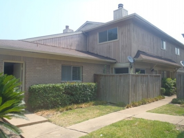 Listing Image #1 - Multi-family for sale at 5991 Allday, Houston TX 77036