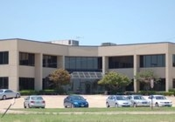 Listing Image #1 - Office for sale at 2212 Arlington Downs, Arlington TX 76011