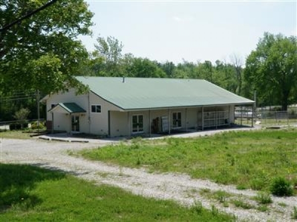 Listing Image #1 - Multi-Use for sale at 998 Red House Rd, Richmond KY 40475