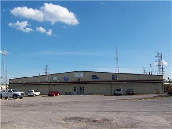Listing Image #1 - Industrial for sale at 801 Visco Dr, Nashville TN 37210