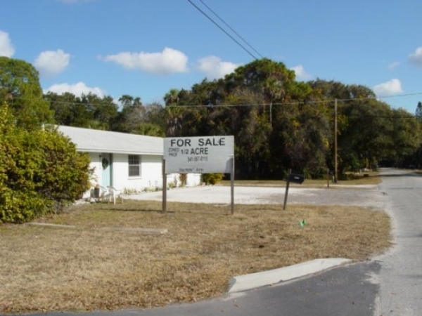 Listing Image #1 - Multi-family for sale at 2505 52nd Ave. Dr. W., Bradenton FL 34207