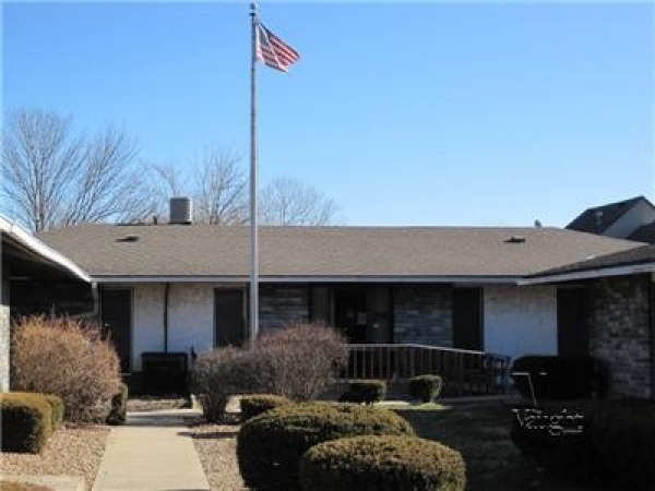 Listing Image #1 - Office for sale at 8036 Parallel Pkwy, Kansas City KS 66112