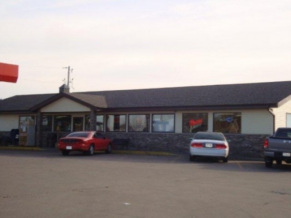 Listing Image #1 - Retail for sale at 327 HWY 35 & 61, Potosi WI 53820 Listing Image #1 - Retail for sale at 327 HWY 35 & 61, Potosi WI 53820